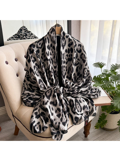 Scarvii - Leopard Print Lightweight Scarf