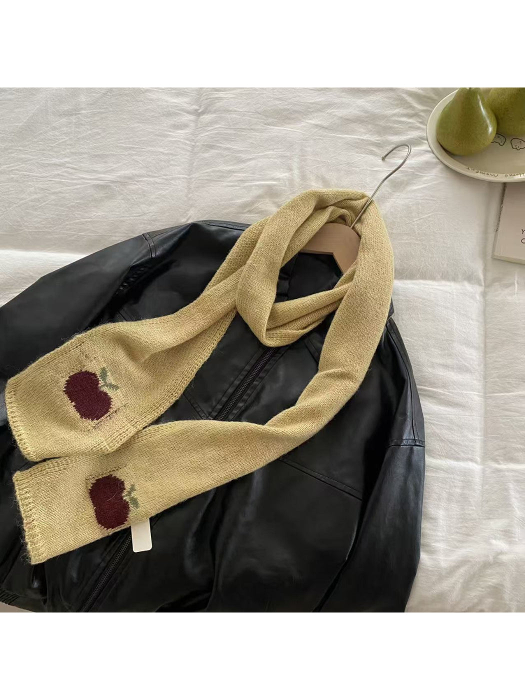 Scarvii - Apple Pattern Skinny Scarf