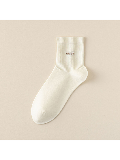 White Lettering crew sock with ribbed cuff and shaped heel