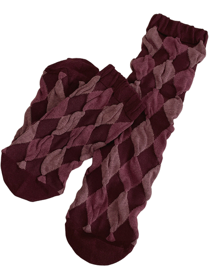 Burgundy Argyle socks with raised dusty pink diamonds and ribbed cuffs.