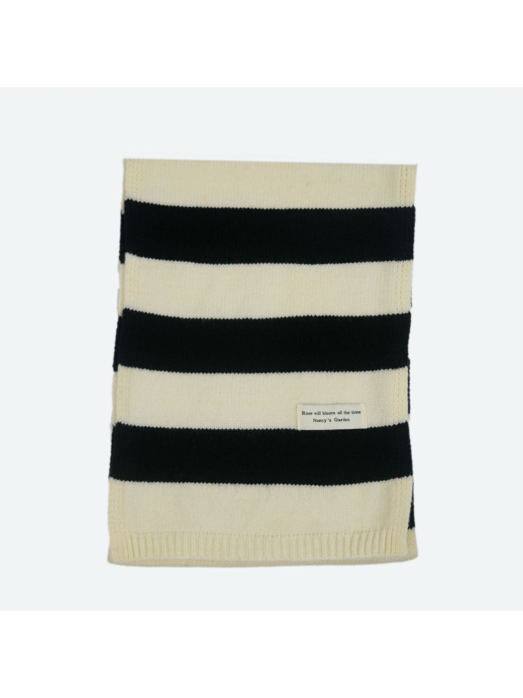 Folded black and cream wide-striped scarf