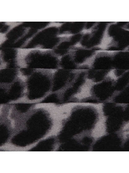 Close-up of the black and gray leopard pattern and brushed surface texture