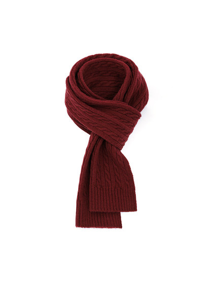 Burgundy cable-knit scarf with ribbed ends
