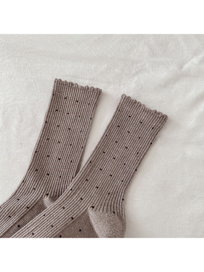 Greige ribbed polka-dot crew socks