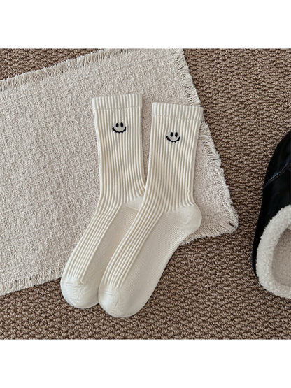 Ivory ribbed smiley crew socks, full product view
