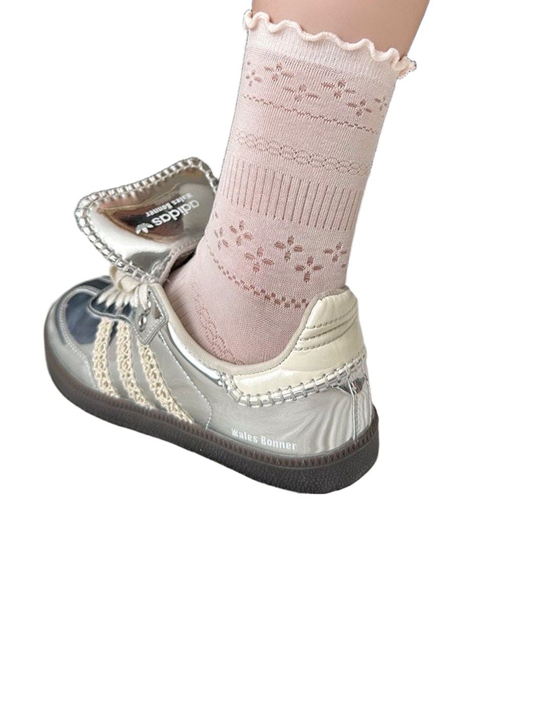 Light pink pointelle crew sock with a ruffled cuff