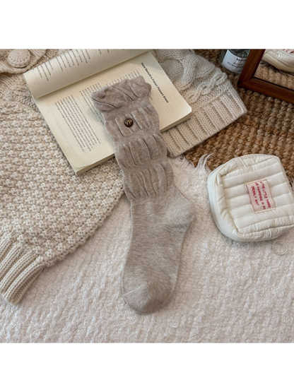 Oatmeal gathered crew sock with raised knit panels