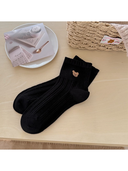 Black bear-motif ankle socks with vertical textured panels