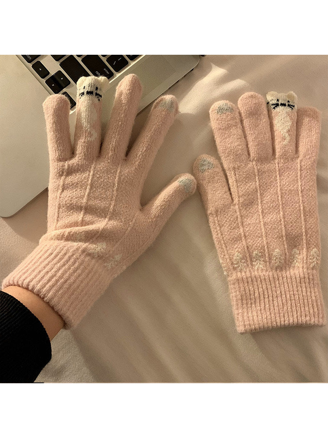 Light pink knit gloves with cat finger motif and ribbed cuffs