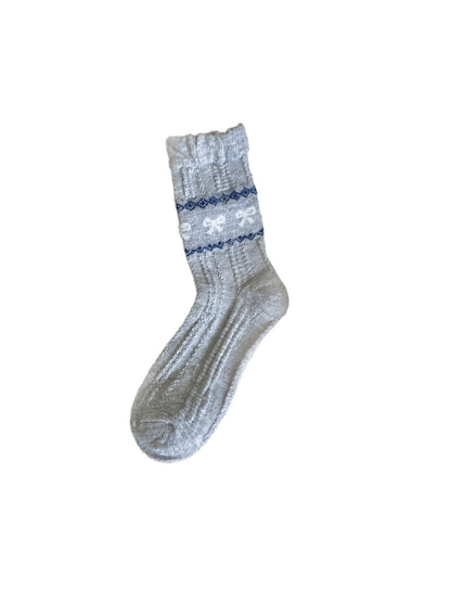 Light gray ribbed crew sock with white bow motifs and navy bands