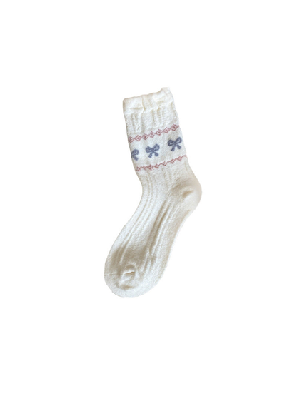 Ivory ribbed crew sock with gray bow motifs and pink zigzag bands