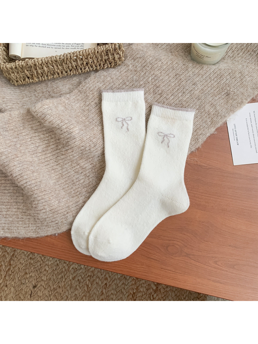 Ivory bow-motif crew socks, full pair
