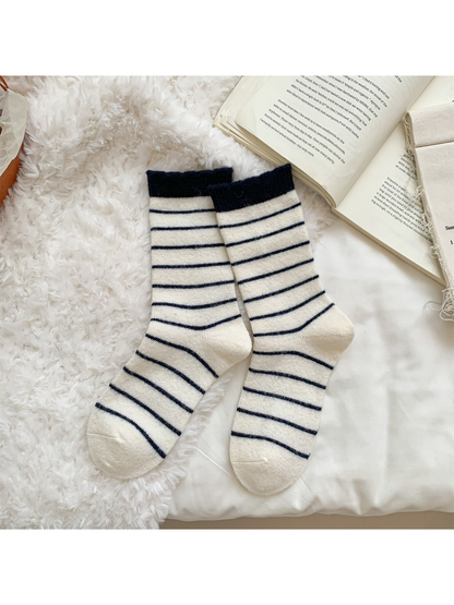Ivory striped crew socks with navy cuffs