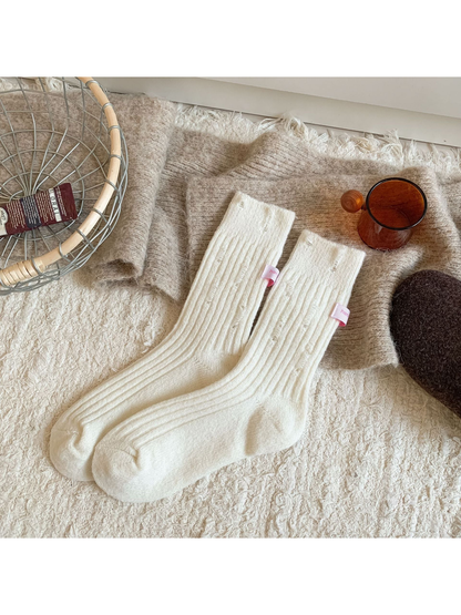 Cream ribbed crew socks with laddered detailing