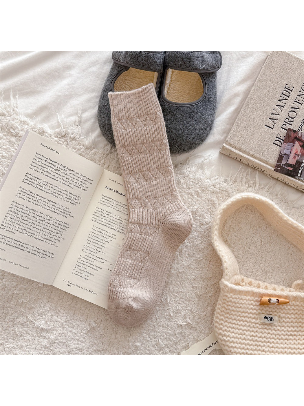 Beige crew sock with alternating ribbed bands and diamond-knit motifs