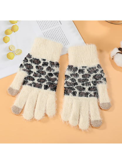 Ivory fuzzy gloves with leopard-pattern panels and contrast fingertips