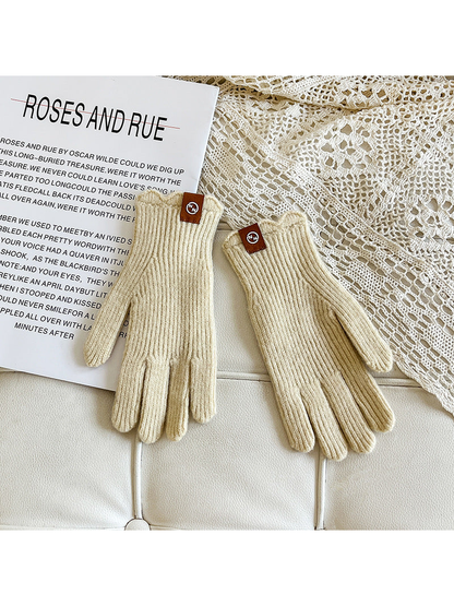 Ivory ribbed gloves with brown cuff logo patches