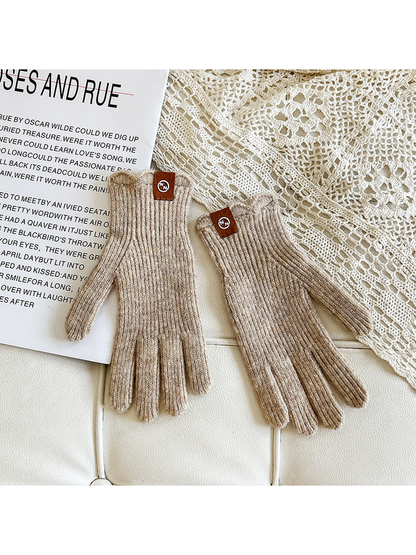 Greige ribbed gloves with brown cuff logo patches