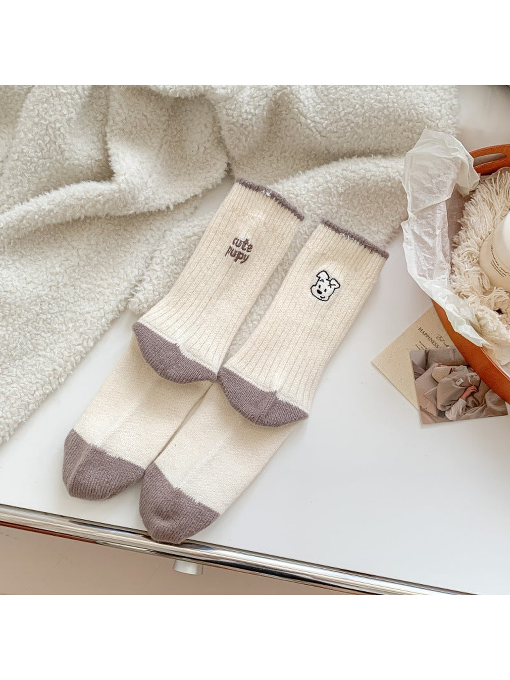 Brown contrast-trim crew socks with puppy motifs, pair display