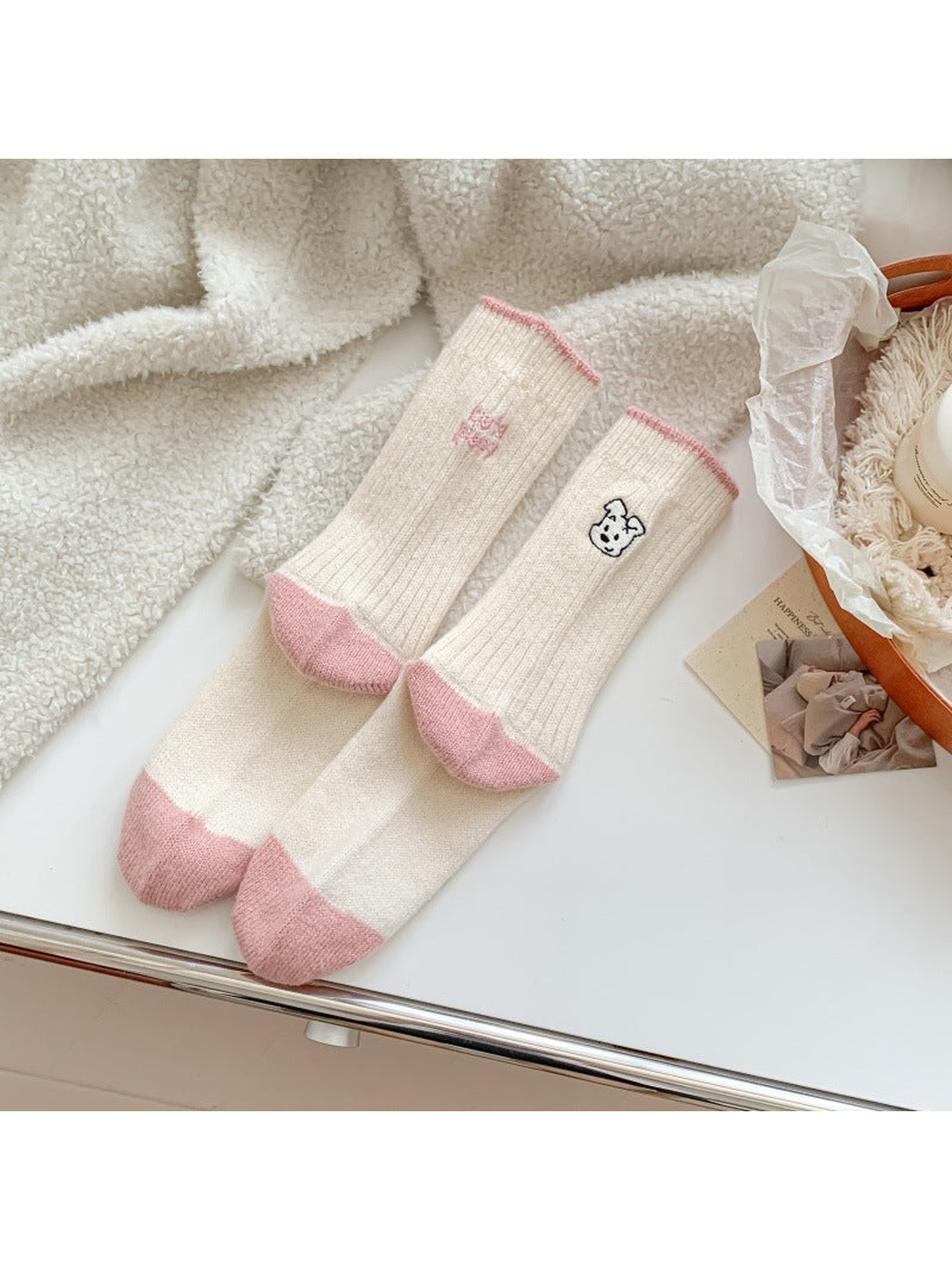 Light pink contrast-trim crew socks with puppy motifs, pair display