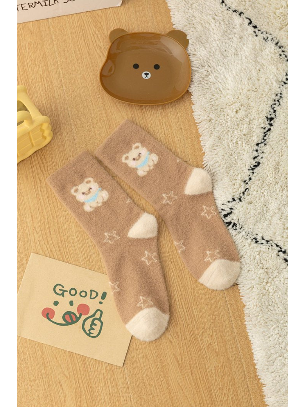 Khaki crew socks with bear and star motifs