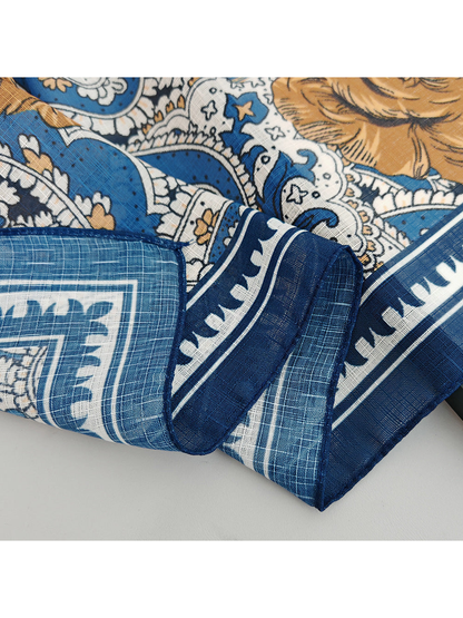 Close-up of the dark blue border and stitched edge