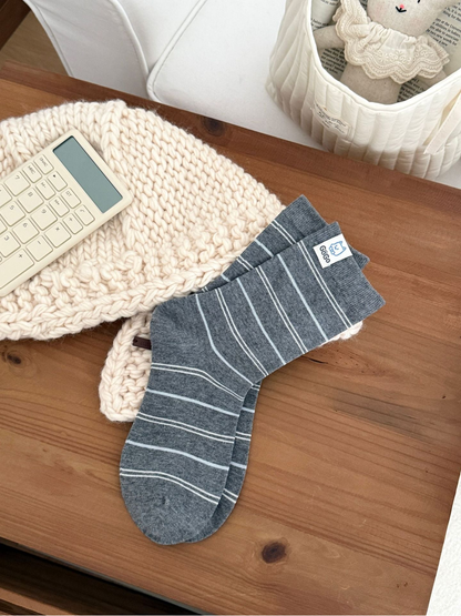 Stripes dark gray crew socks with fine horizontal light gray stripes
