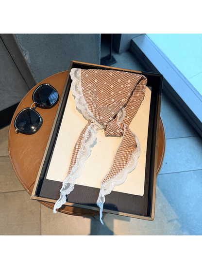 Caramel gingham triangle scarf with small floral motifs and scalloped lace trim
