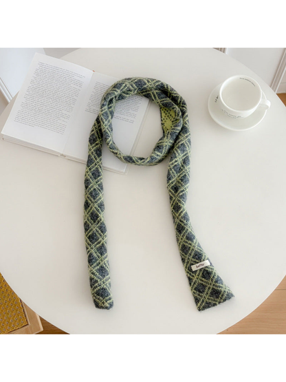 Gray diamond-check narrow scarf, full view