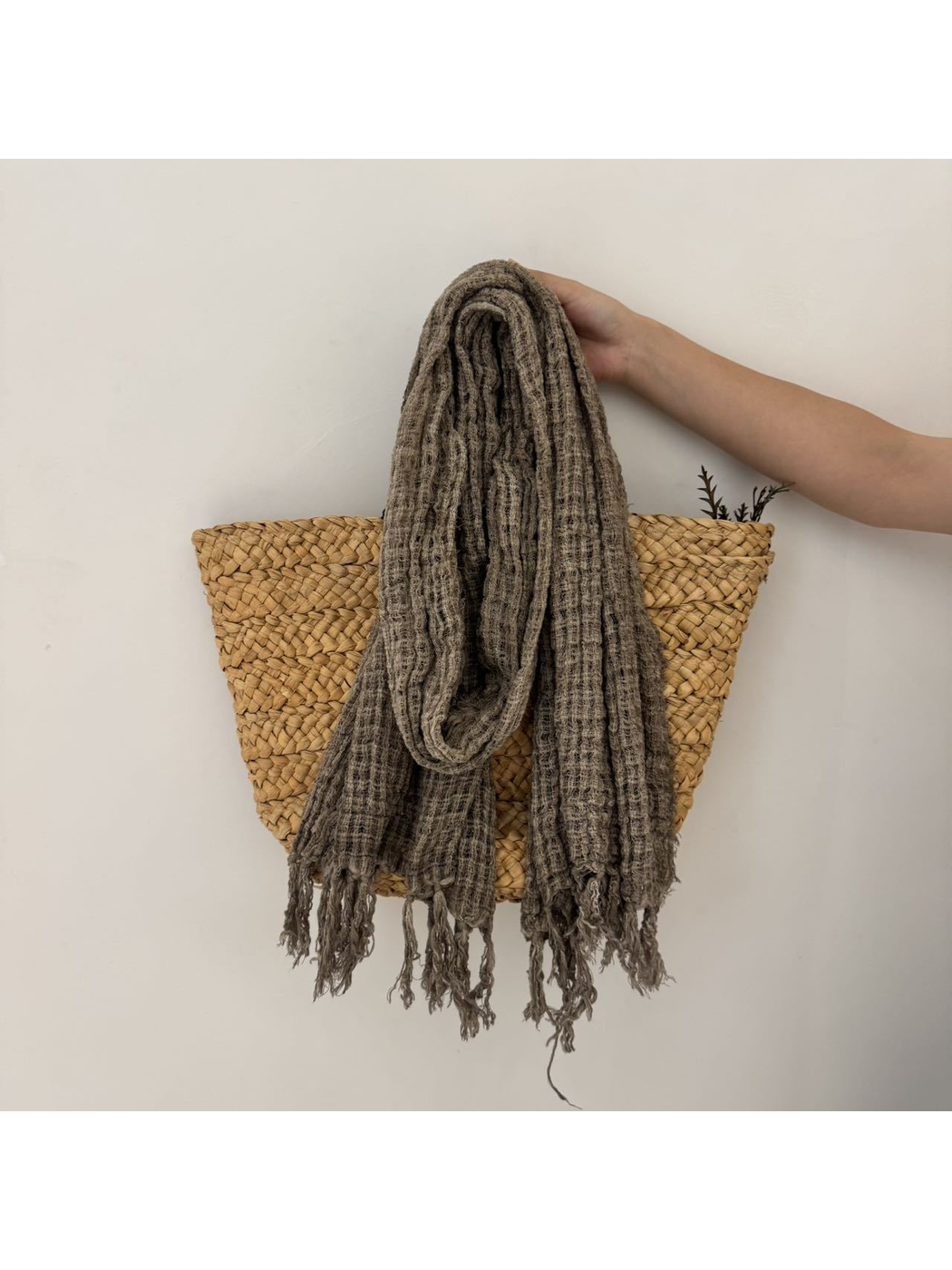 Khaki openwork scarf with fringed ends