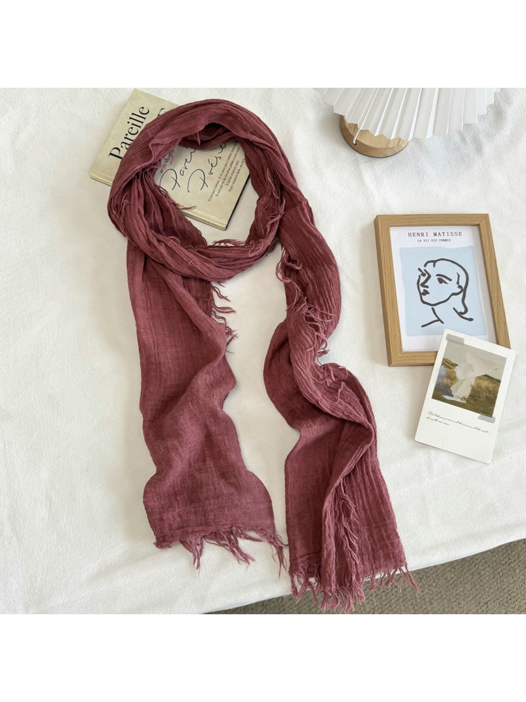 Burgundy crinkled scarf with fringed edges
