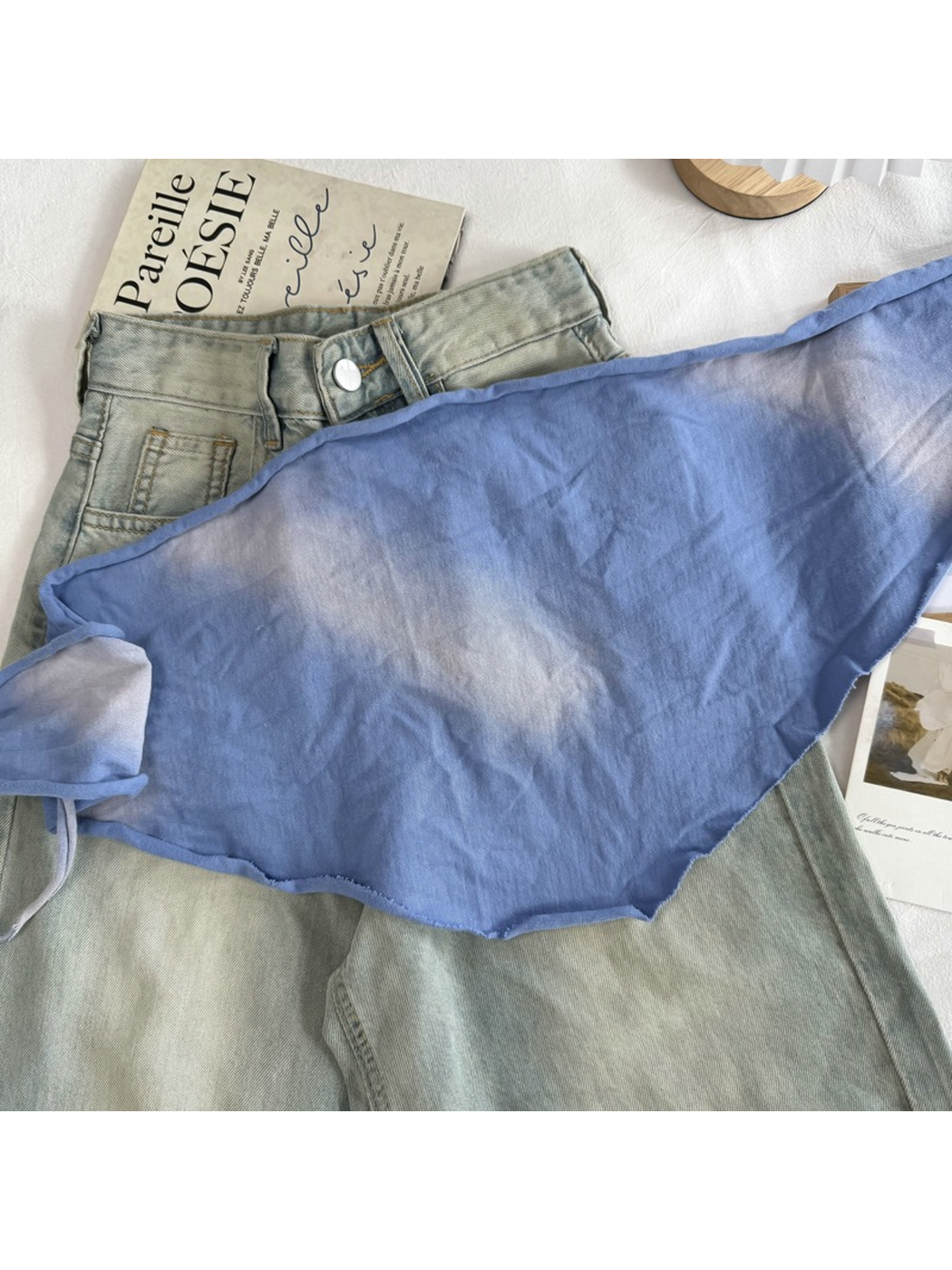 Expanded view of the Light Blue scarf's cloudy tonal color-wash pattern