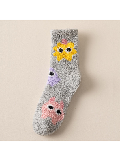 Tricolor gray fuzzy-textured crew sock with cartoon motifs