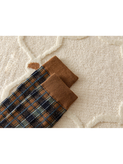 Close-up of the Dark Khaki ribbed cuffs and plaid pattern