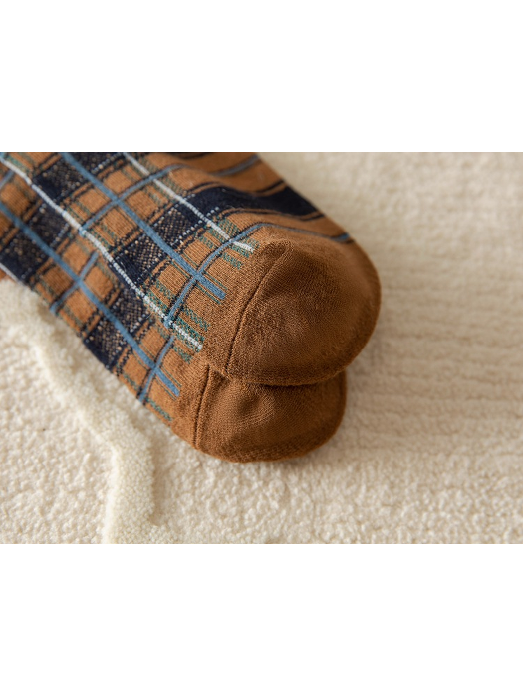 Close-up of the Dark Khaki contrasting toe and visible seam