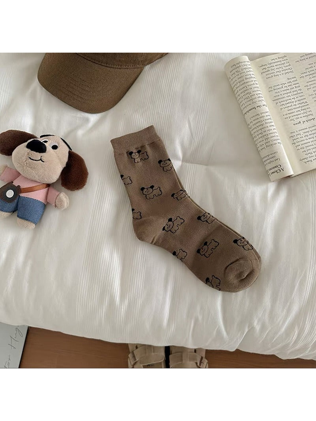 Coffee Dogs crew sock with an all-over outlined dog pattern