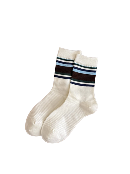 Wide Stripes ivory crew socks with a ribbed texture