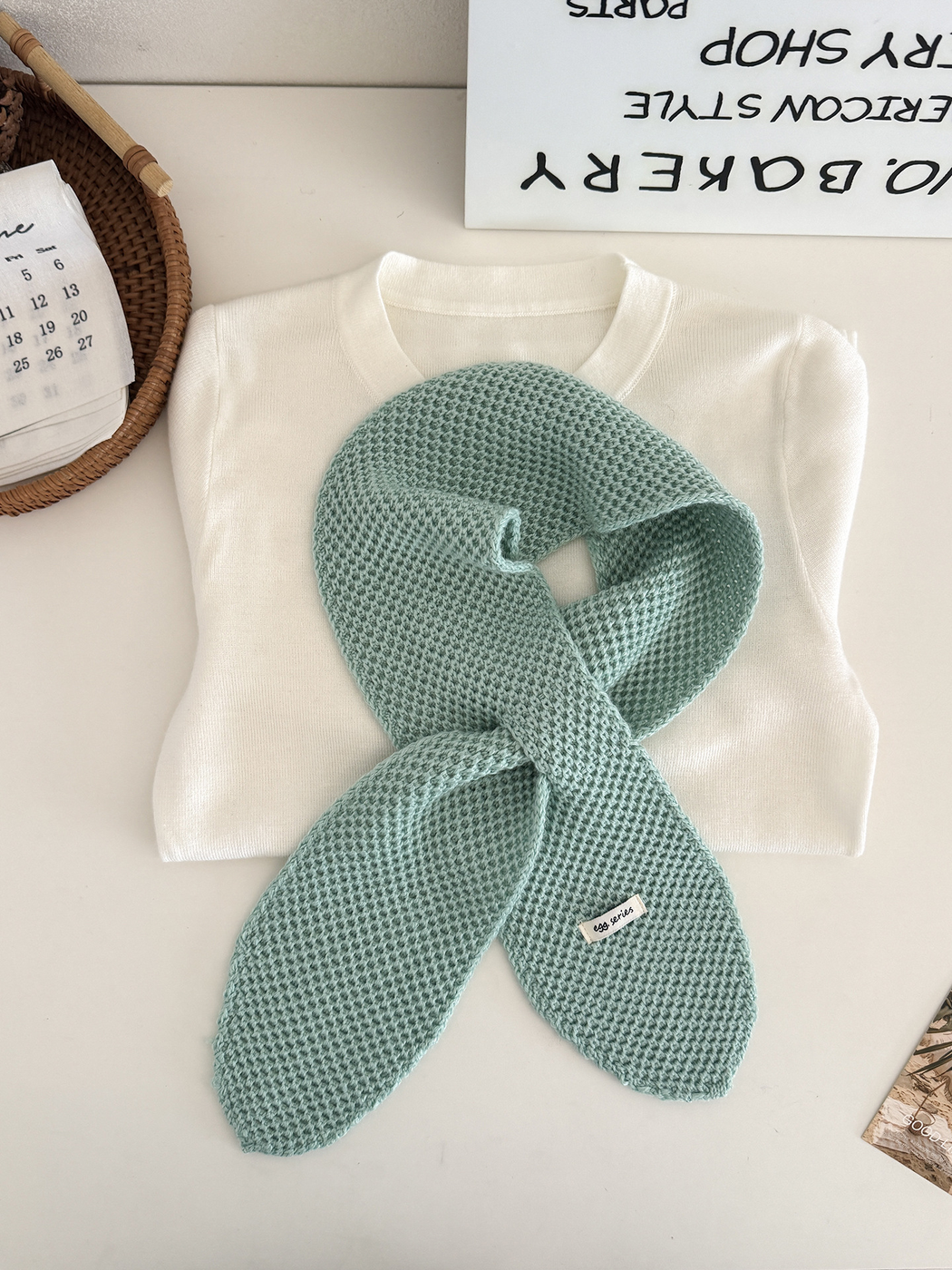 Mint textured pull-through scarf with rounded ends