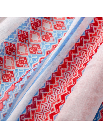 Close-up of the red and blue geometric stripe pattern