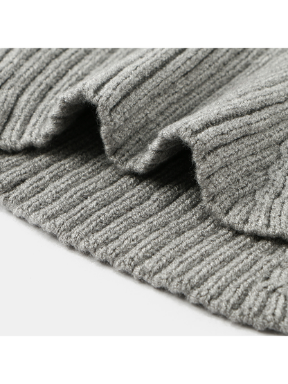 Close-up of Heather Gray ribbing and folded edges