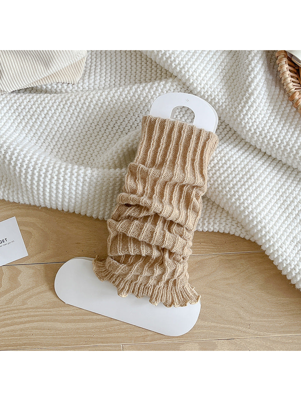 Camel ribbed socks with a gathered body and ruffle edge