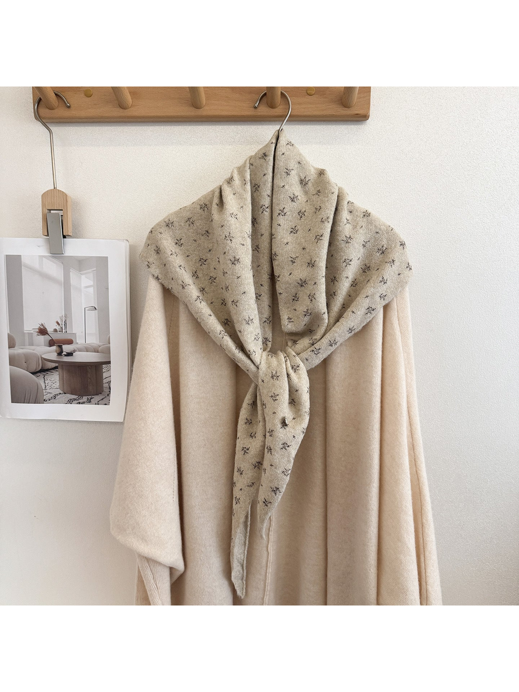 Beige scarf with small floral motifs, tied display