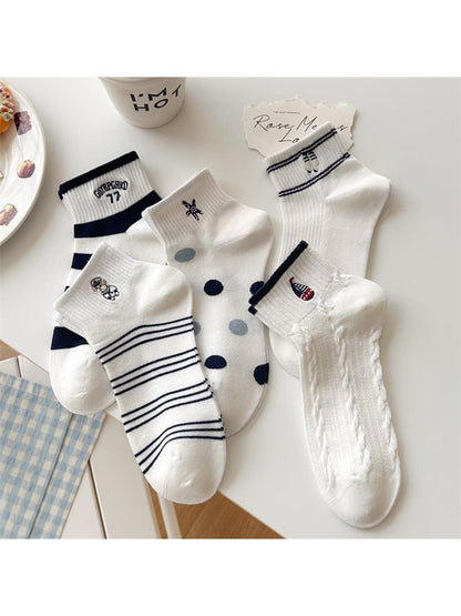 Rufia - Muted Ribbed Pattern Ankle Socks