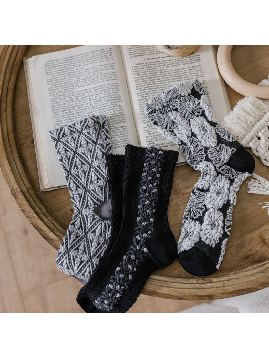 Rufia - Vintage Baroque Textured Crew Socks