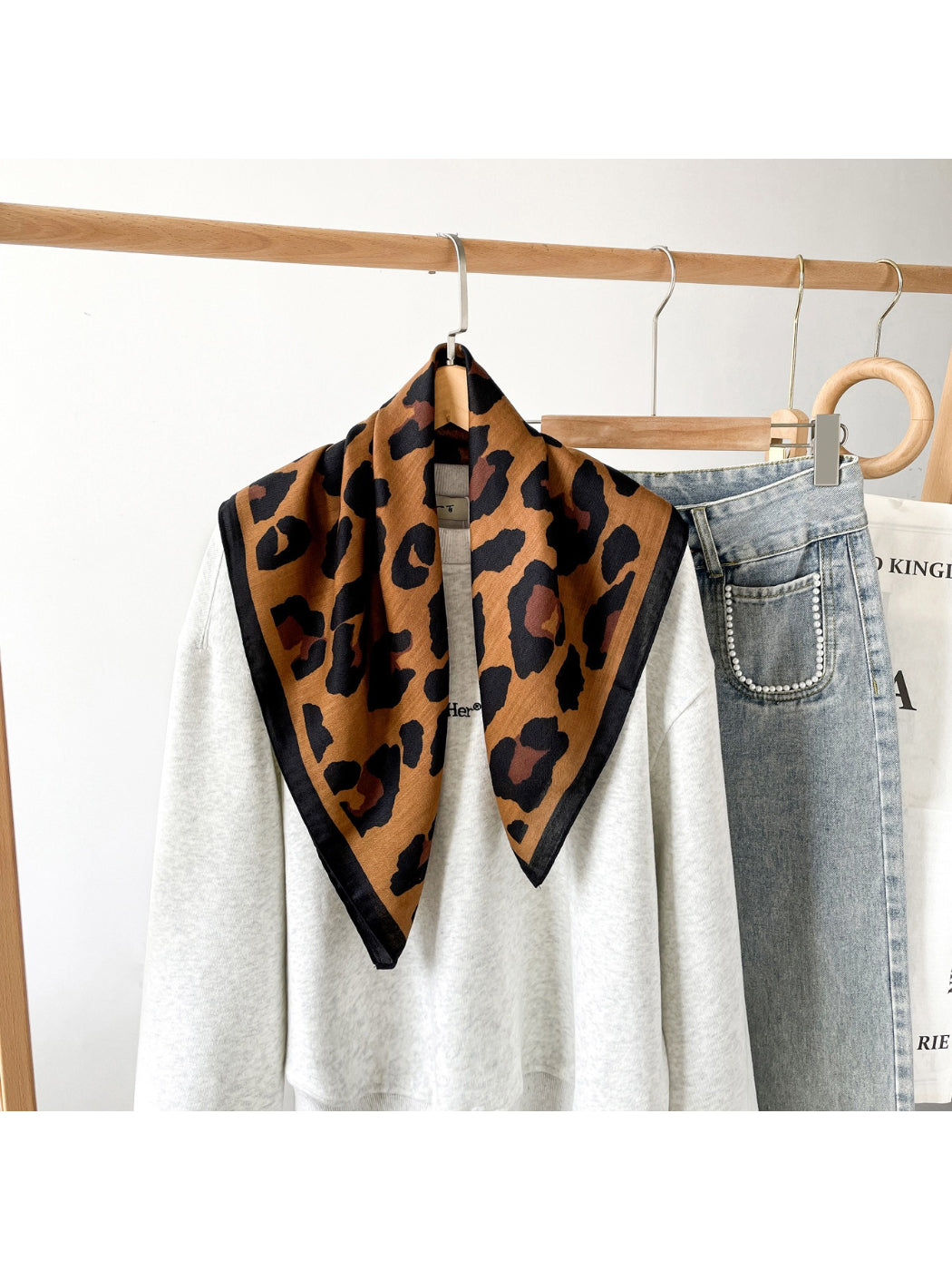 Scarvii - Classic Leopard Print Square Scarf