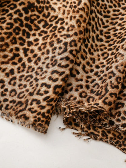 Scarvii - Classic Winter Scarf with Leopard Print
