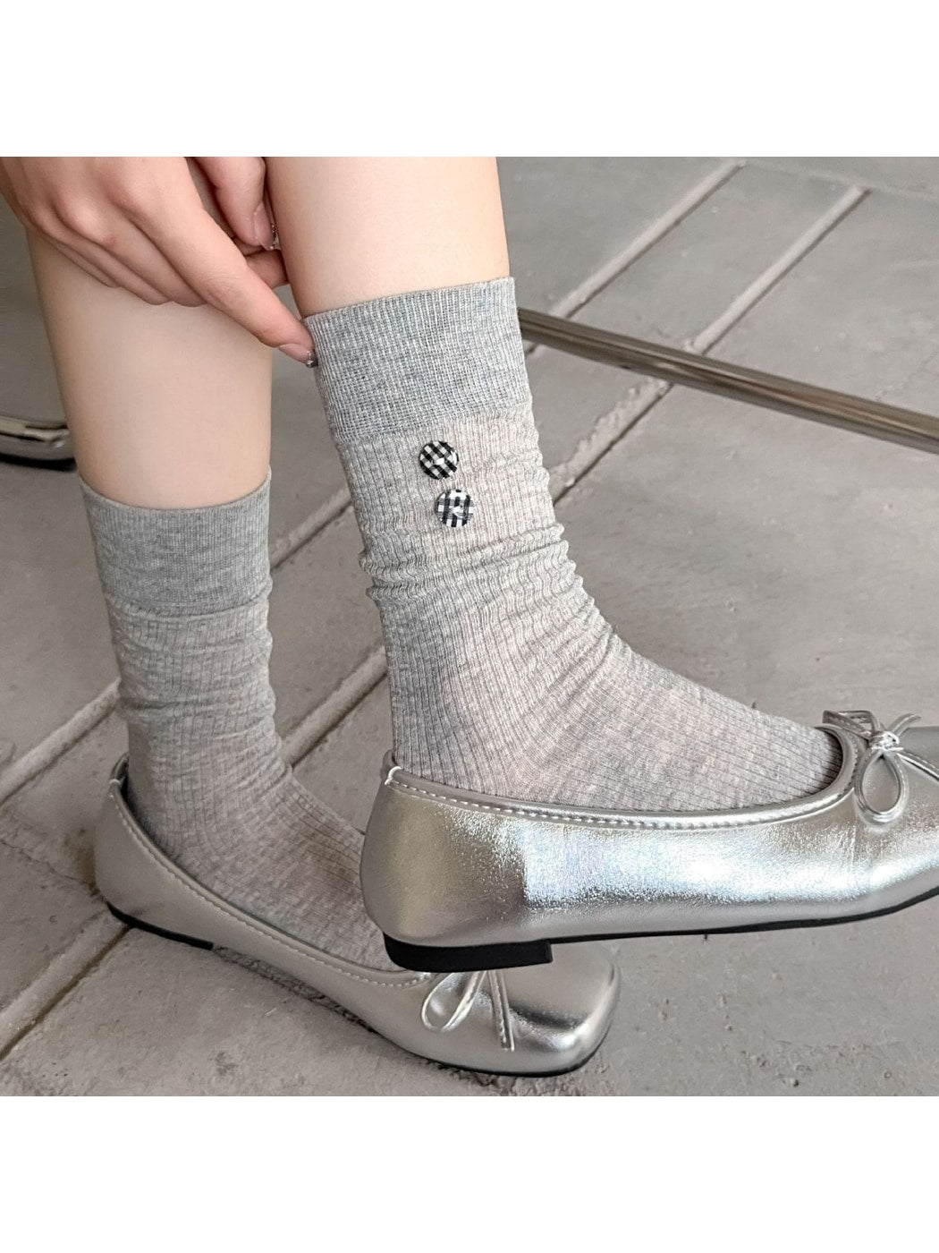 Rufia - Button Detail Ribbed Solid Color Crew Socks