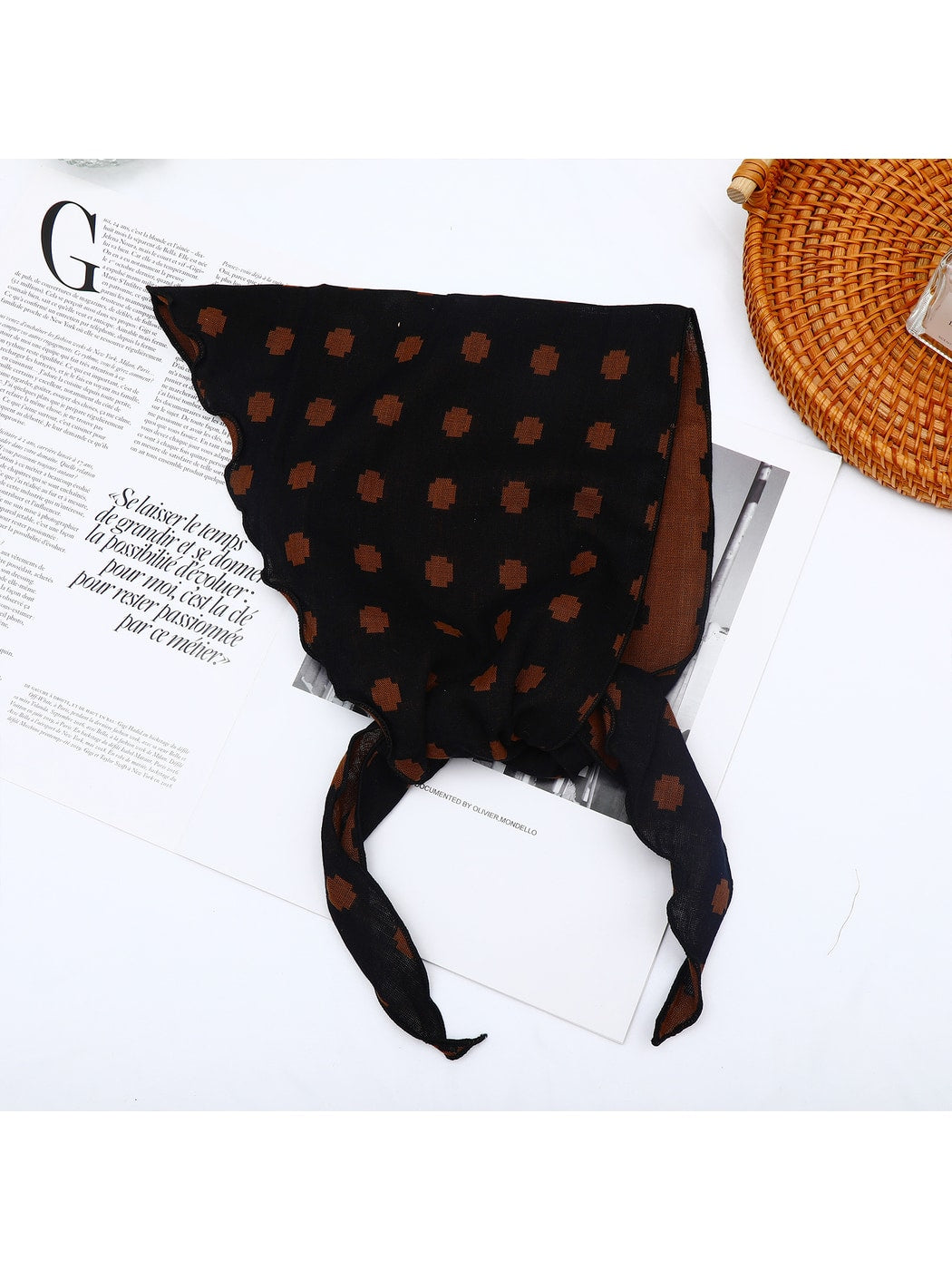 Scarvii - Geometric Print Two Tone Triangle Bandana