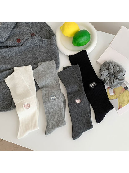 Rufia - Ribbed Heart Detail Casual Mid-Calf Socks