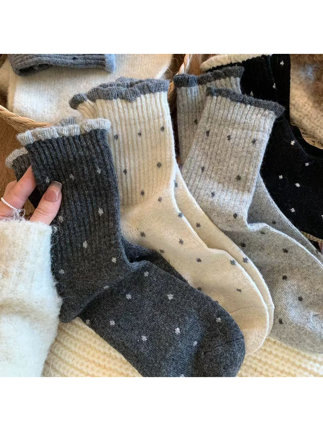 Rufia - Classic Tiny Dot Crew Socks